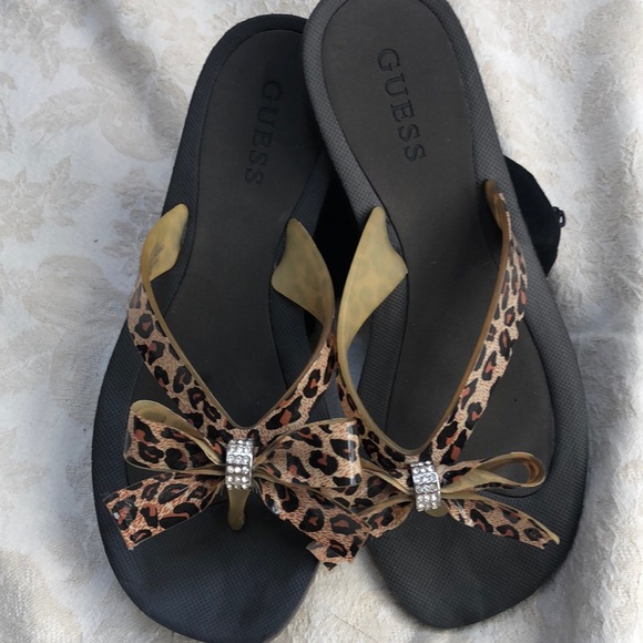 Guess - Picture 2 of 5